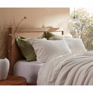Stylish Pillows for Guest Room: Wow Your Guests